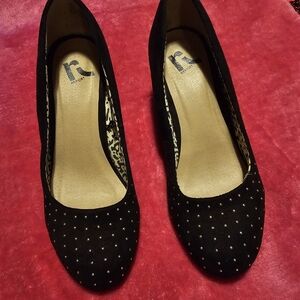 Report Black Wedges with Gold Dots